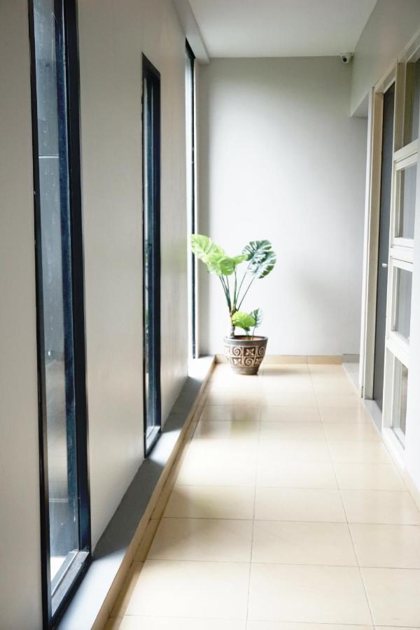 Kanna Stay Surabaya Exteriör bild